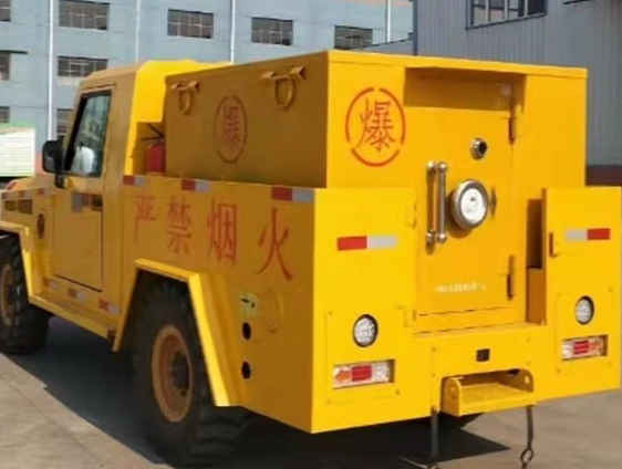 路桥凯龙爆破器材运输车：保障爆破任务的安全运行